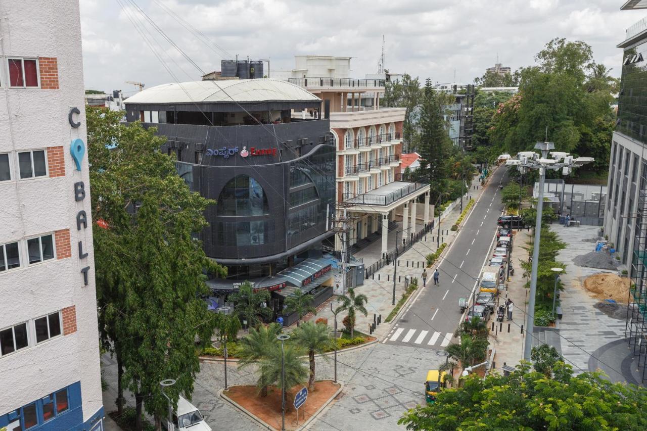 Locul Central - Church Street Bangalore Bagian luar foto