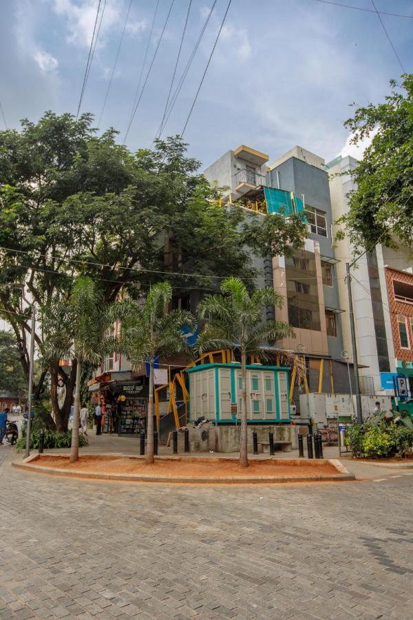 Locul Central - Church Street Bangalore Bagian luar foto